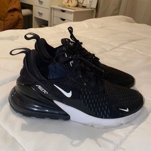 Nike AirMax 270